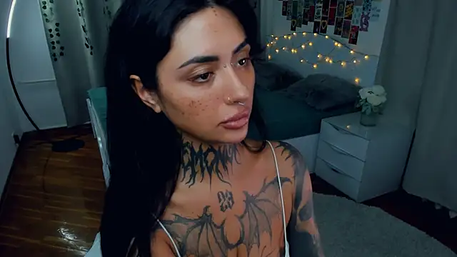 CharimgSabrina webcam