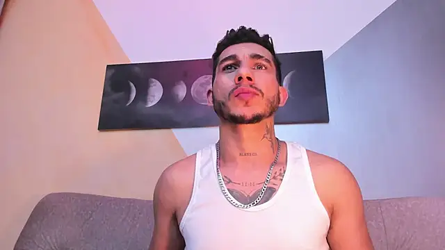 Taylor_Lewiis webcam