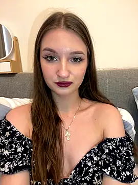 AdelinaEmber webcam