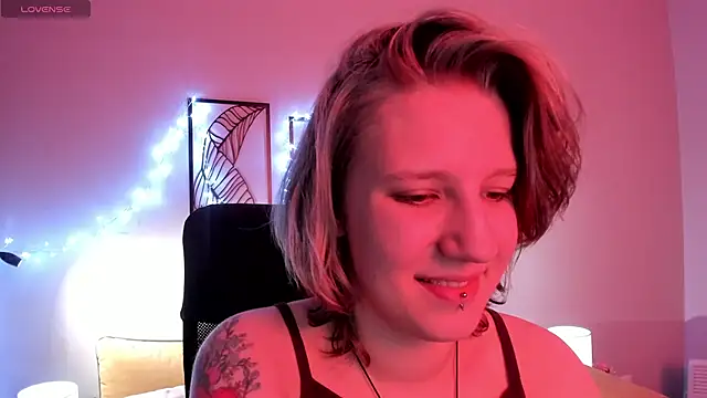 Hailey_Foxy webcam