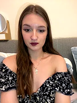 AdelinaEmber webcam