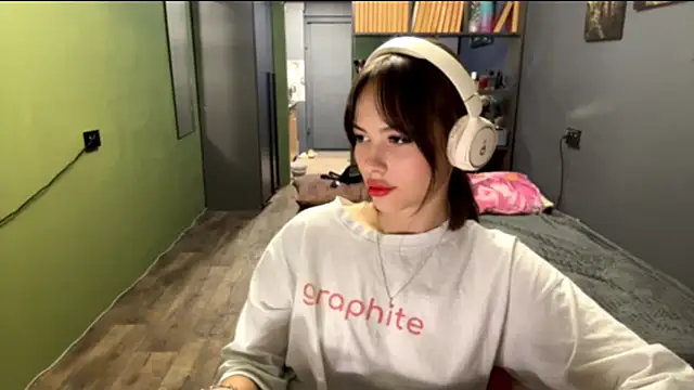MysticAlisa webcam