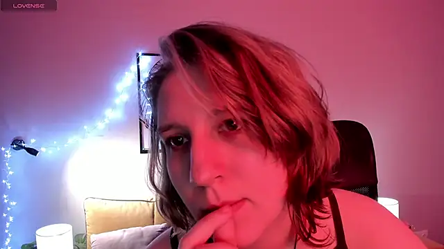 Hailey_Foxy webcam