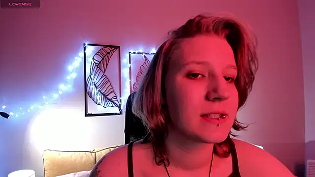 Hailey_Foxy webcam