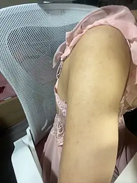 Mina048 webcam
