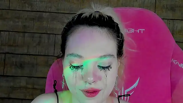 AnnaDelon webcam