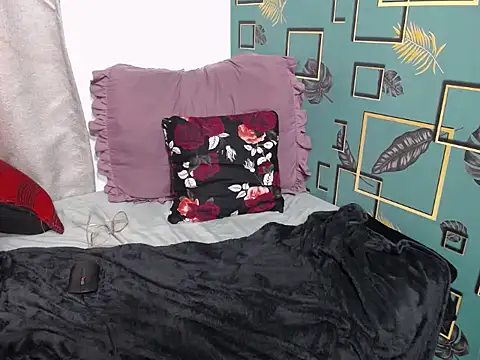 evebigclitt - EvebigClitt's free webcam - UK Sex Cams