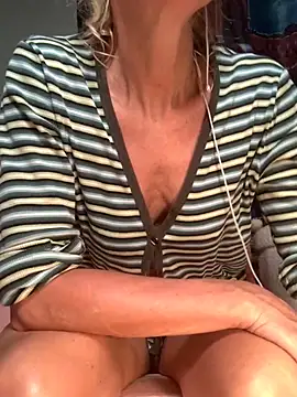 Lola_Belgium webcam