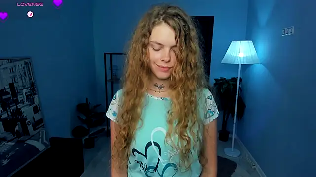 RayaNenlia webcam