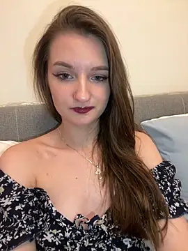 AdelinaEmber webcam