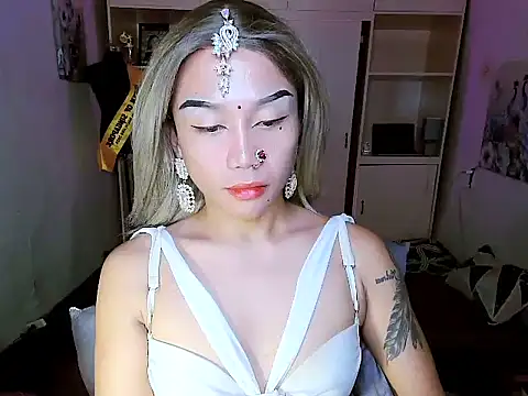 YourNikkieXxx webcam