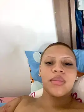 Charlotee_ webcam