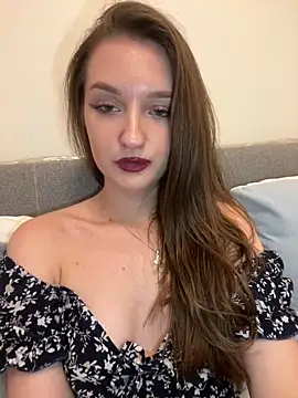 AdelinaEmber webcam