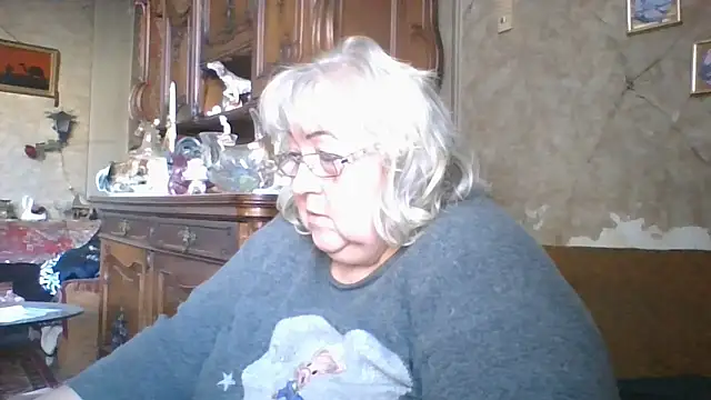 Lala-Love56 webcam