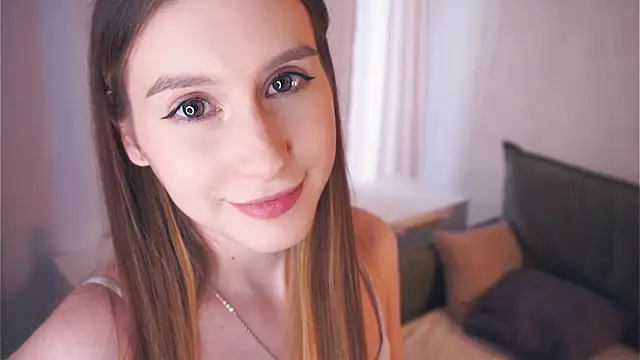 AmyMainer webcam