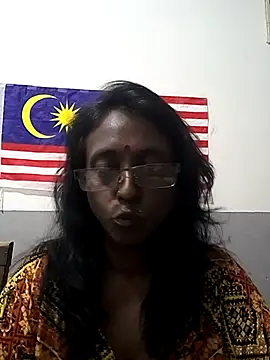 mamakarma1403 webcam