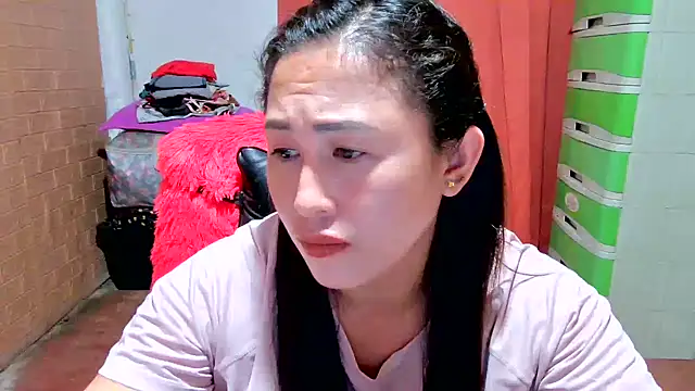 Ugly-Filipina webcam