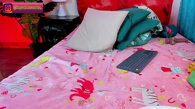 Esmeralda_h webcam