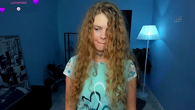 RayaNenlia webcam