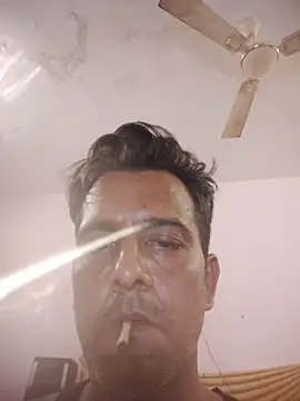 MAGNETICDADDY8 webcam