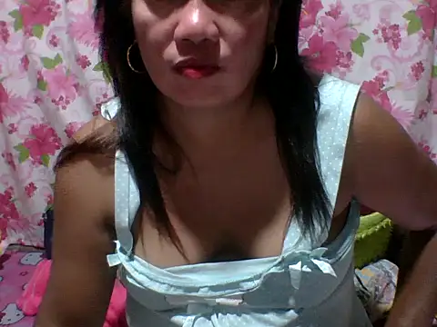 pinaySandra webcam
