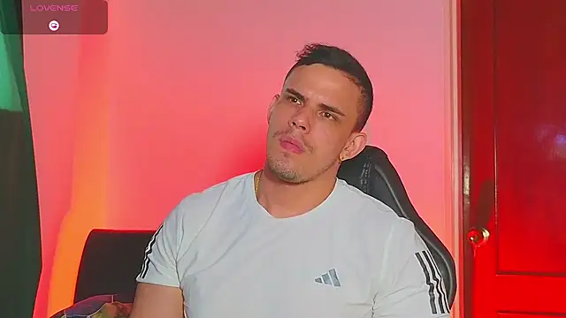 regansmiths (M young) - BIG CUM CHEST RAY