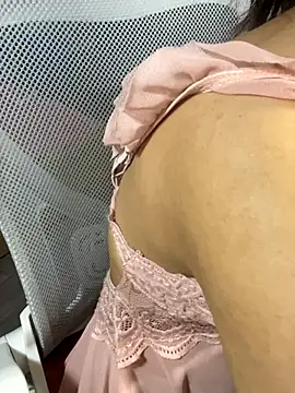 Mina048 webcam