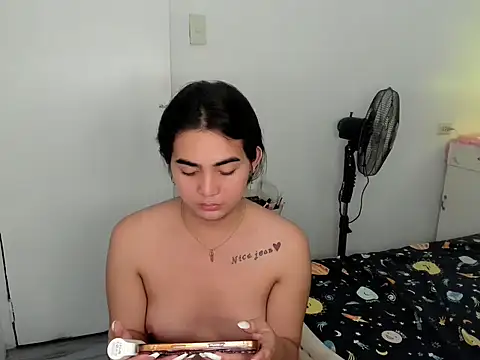Alovelydoll_nica webcam