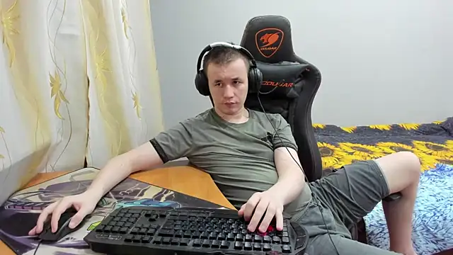 iliaskrislove - Iliaskrislove's free webcam - UK Sex Cams