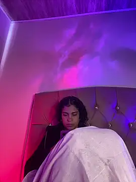 NINA_18_YEARS webcam
