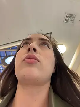 Holly_Play webcam