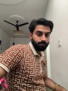 hottestboy03 webcam