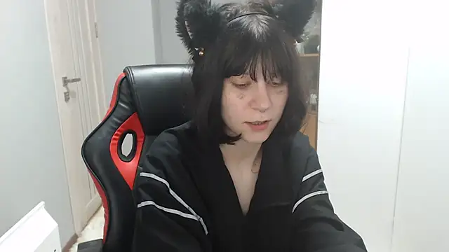 TinaQuiin webcam