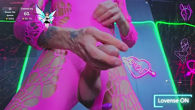 money_Ts_ webcam