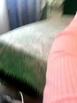 Laura_Millf