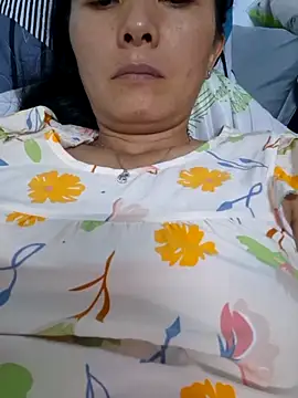 Baby-sexytits18 webcam
