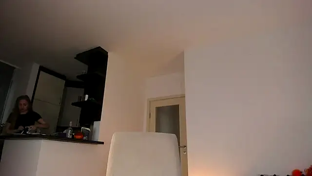 MiaMews webcam