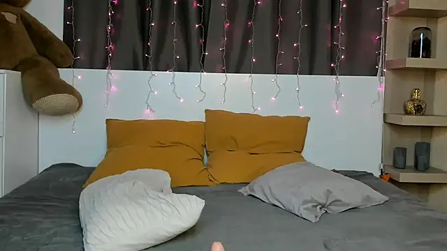 IninityKitty webcam