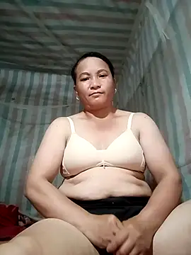 Love-Mama33 webcam