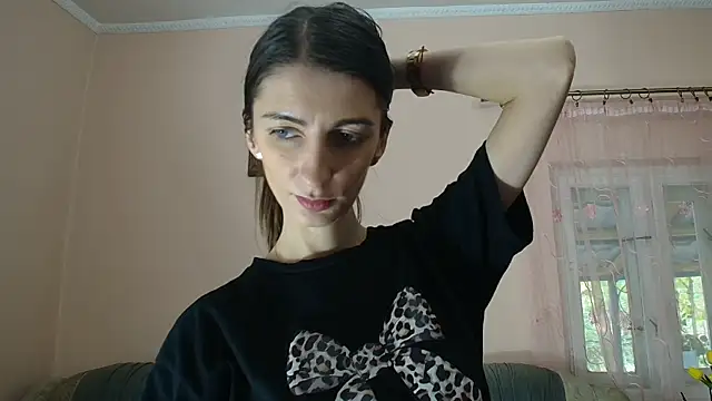Ella_Myst webcam