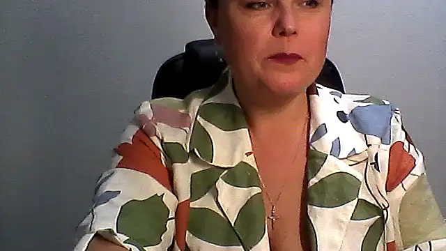 EllaLove2277 webcam
