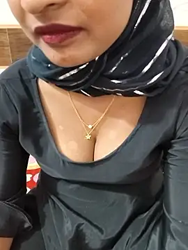 Itz_Mayra_ webcam