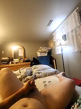 CanadianTruckerX107 webcam