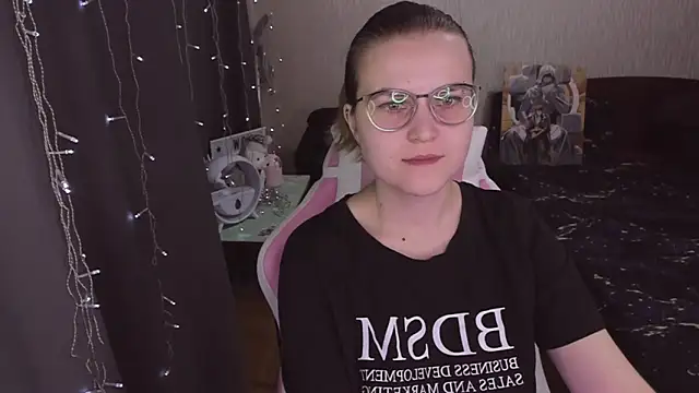 MissBrightShine webcam
