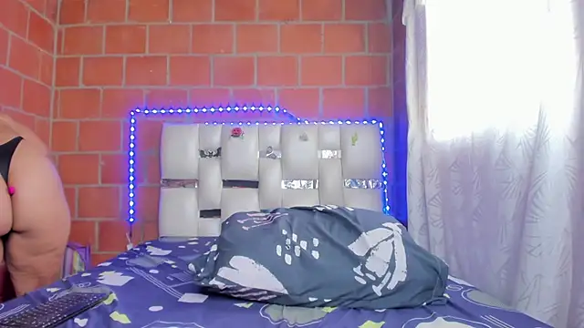 Elettrahot_ webcam