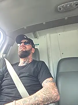 Beardedtattood webcam