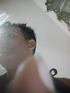 MAGNETICDADDY8 webcam