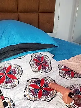 ELLA_KELLY webcam