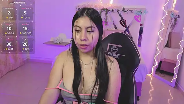 ZURY_TAY webcam