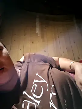 xuxulovezz webcam